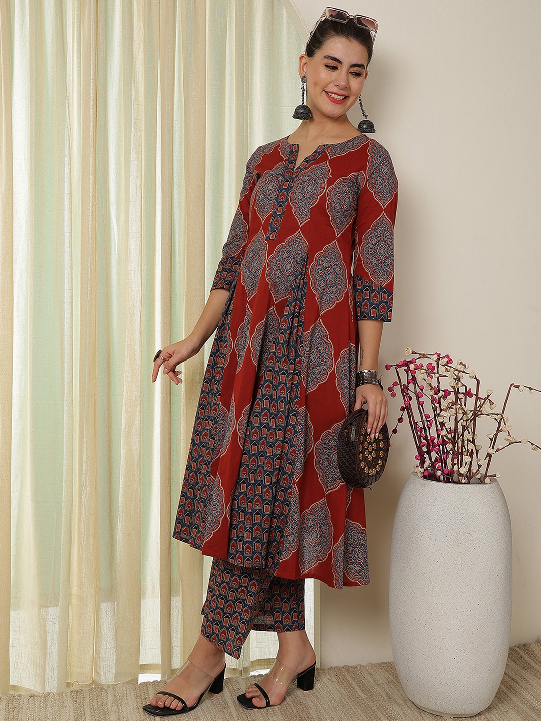 

GULMOHAR JAIPUR Women Ethnic Motifs Printed Regular Pure Cotton Kurta with Trousers, Maroon