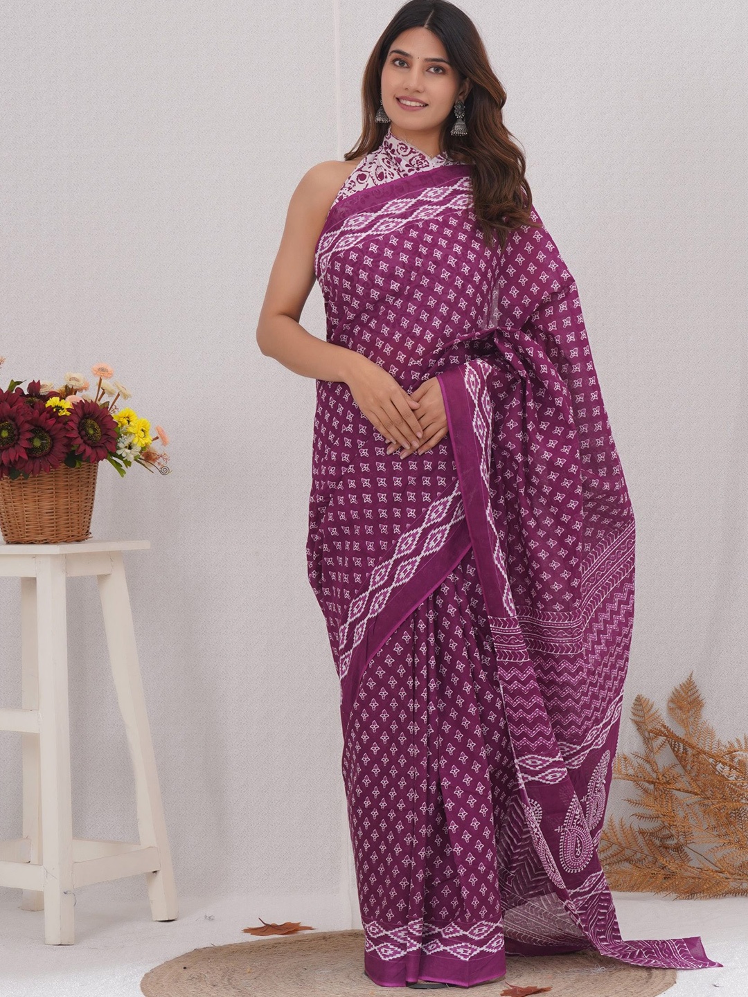 

Vanedik Floral Pure Cotton Block Print Saree, Purple
