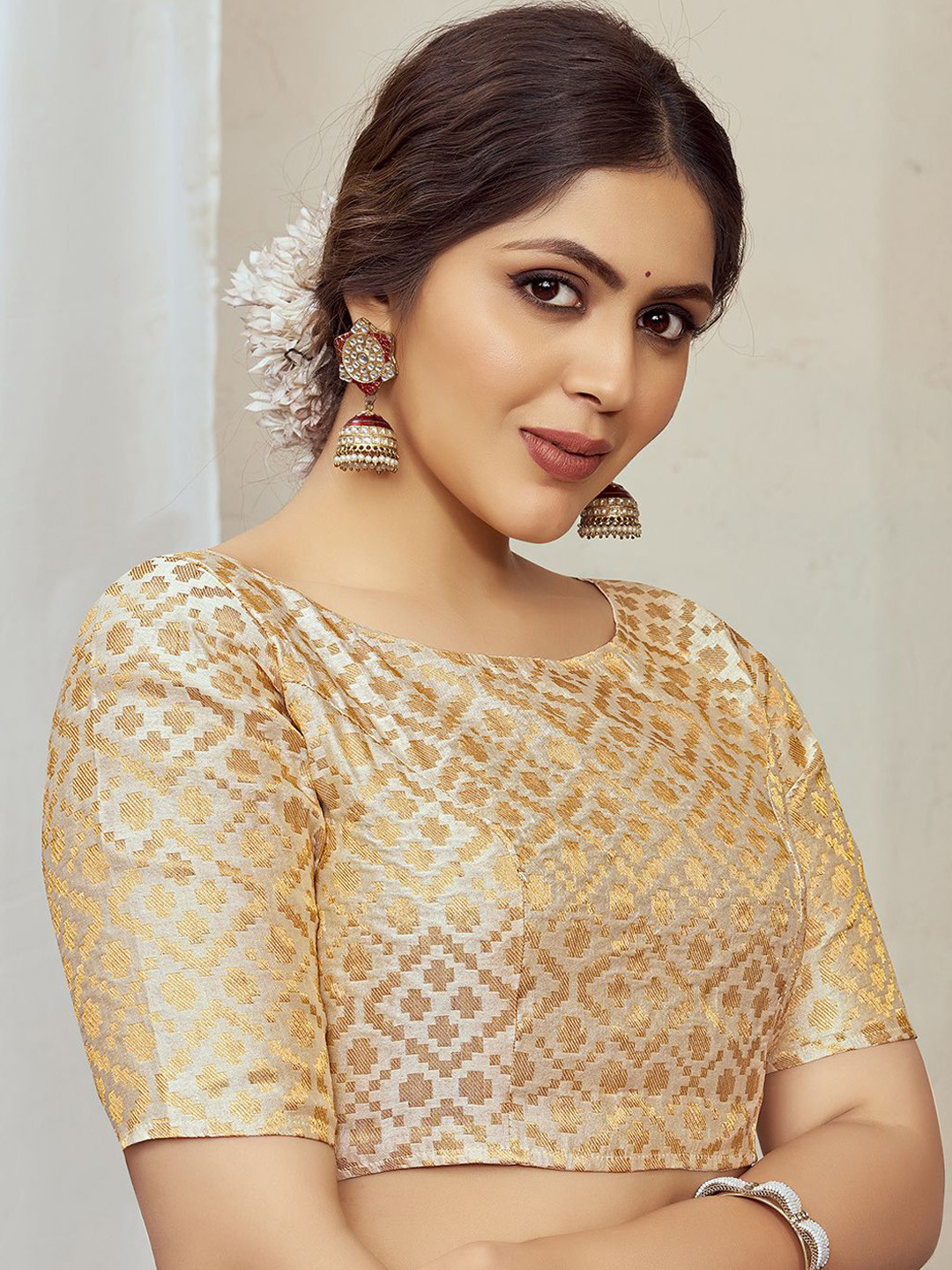 

DEVATITHI Women Off White Woven Design Saree Blouse