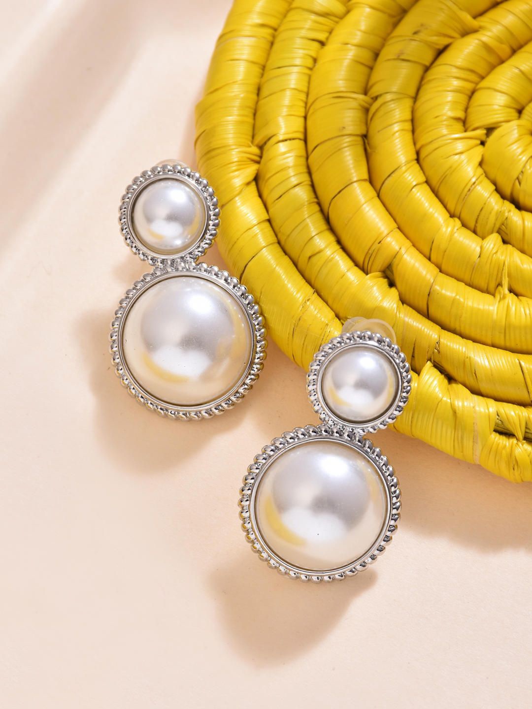 

Reenisaa Contemporary Drop Earrings, White