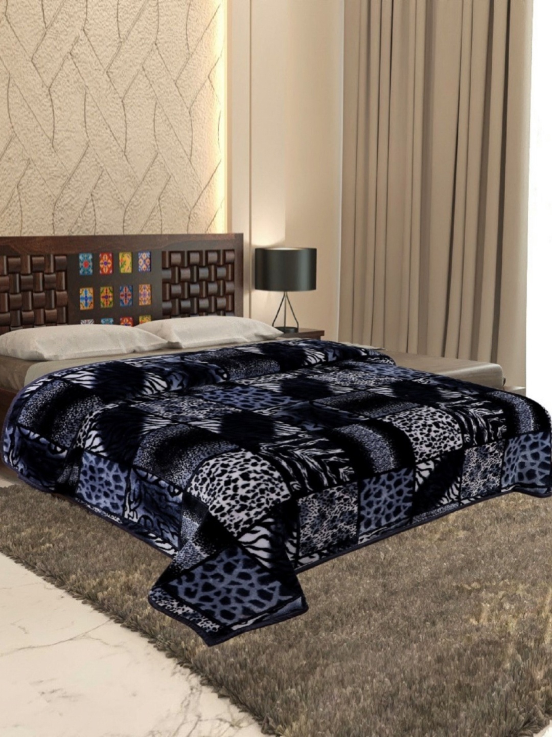 

GKM Black & White Heavy Winter 550 GSM Double Bed Blanket