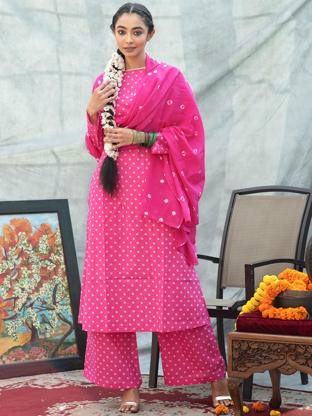

KYETH Women Printed Regular Pure Cotton Kurta with Trousers & With Dupatta, Pink