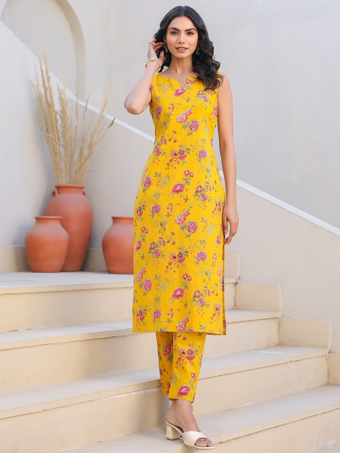 

Janasya Pure Cotton Floral Printed Straight Kurta Pant Set, Yellow