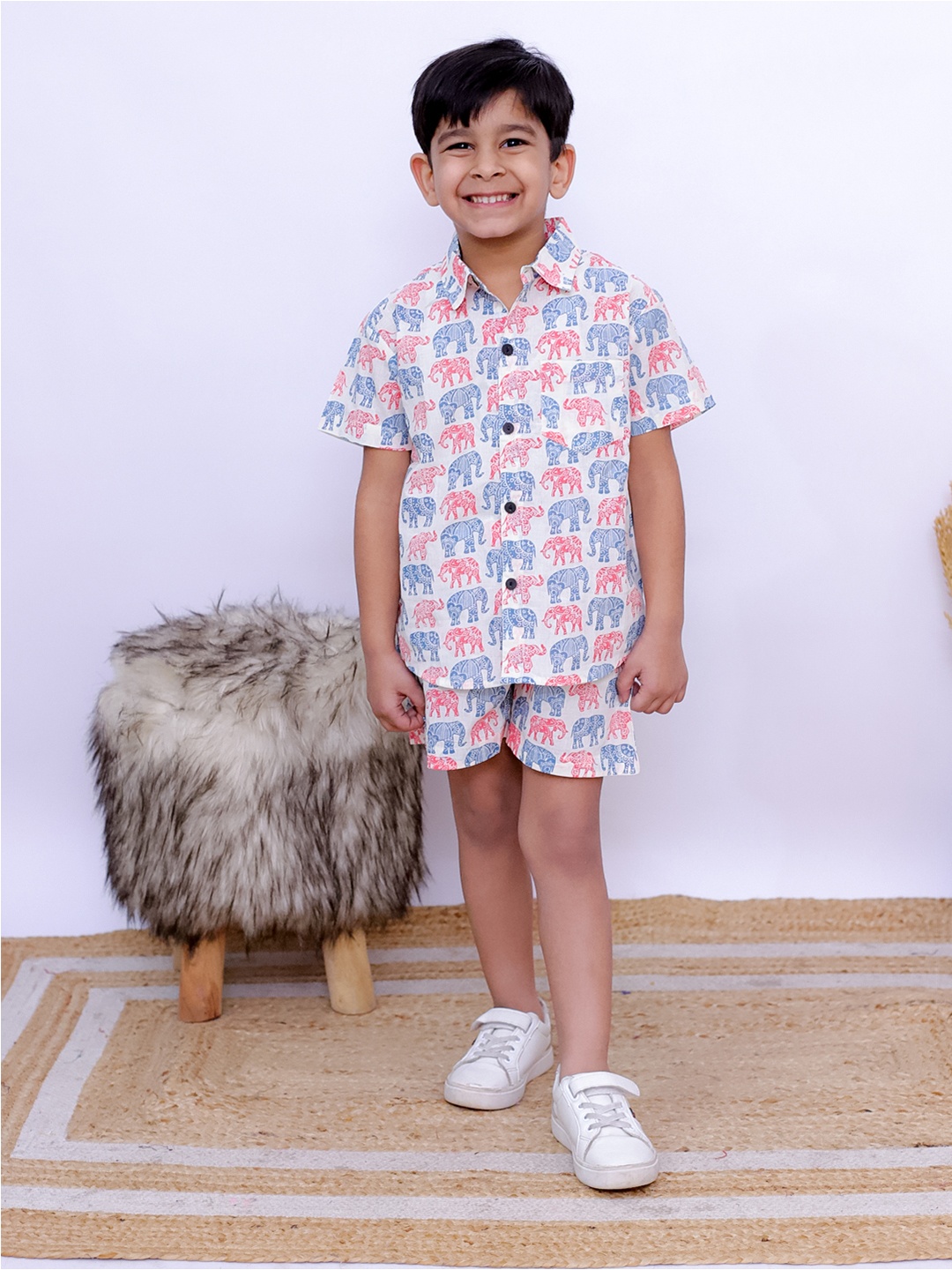 

UNBIND Boys Printed Cotton Shirt with Shorts Clothing Set, White