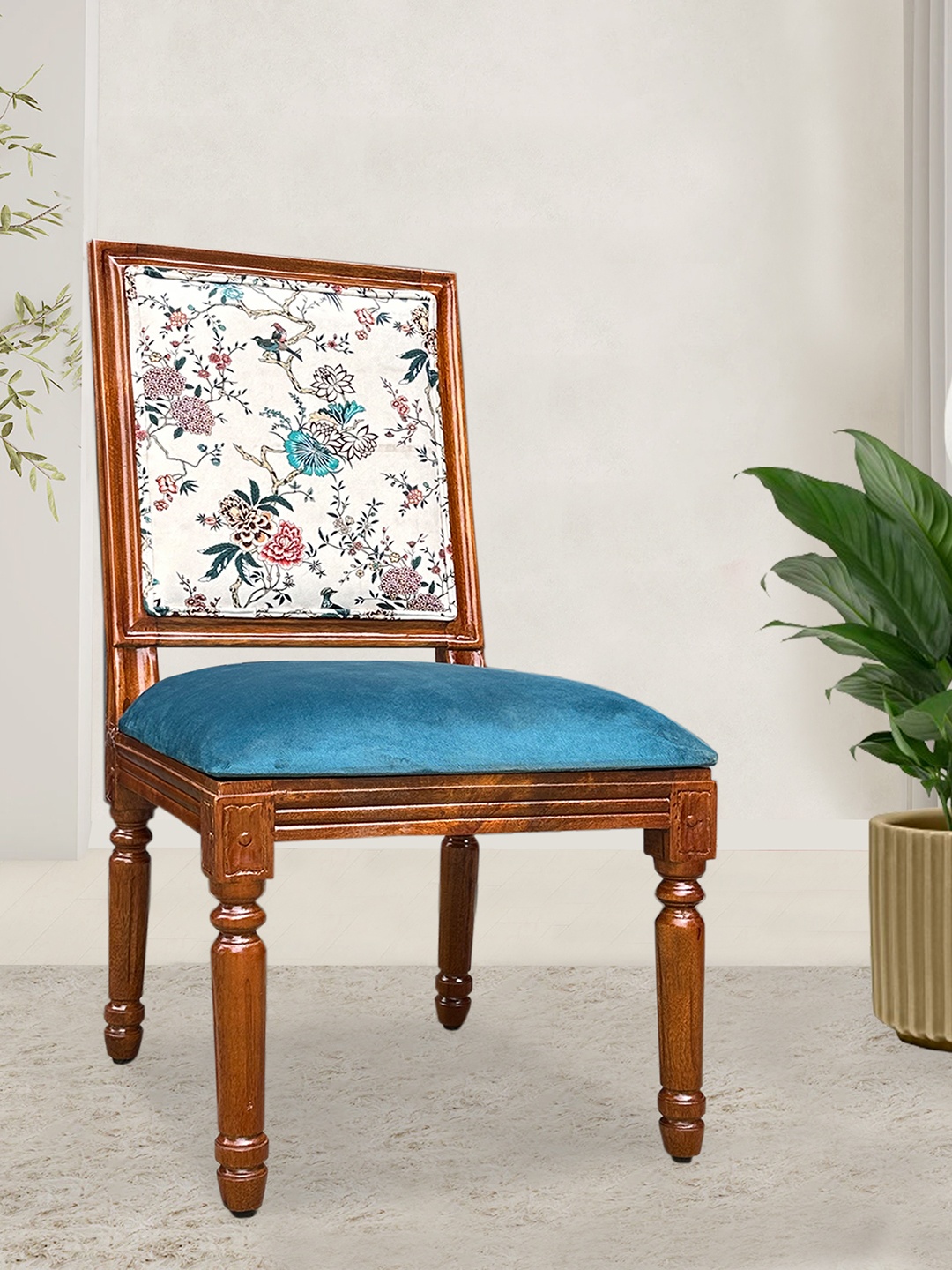 

GLOBALLY INDIAN Teal & White Printed Vintage-Style Wooden Lounge Chair