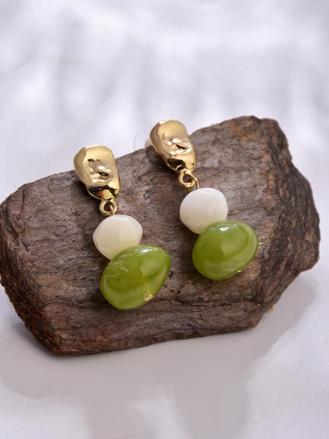 

Reenisaa Contemporary Drop Earrings, Green