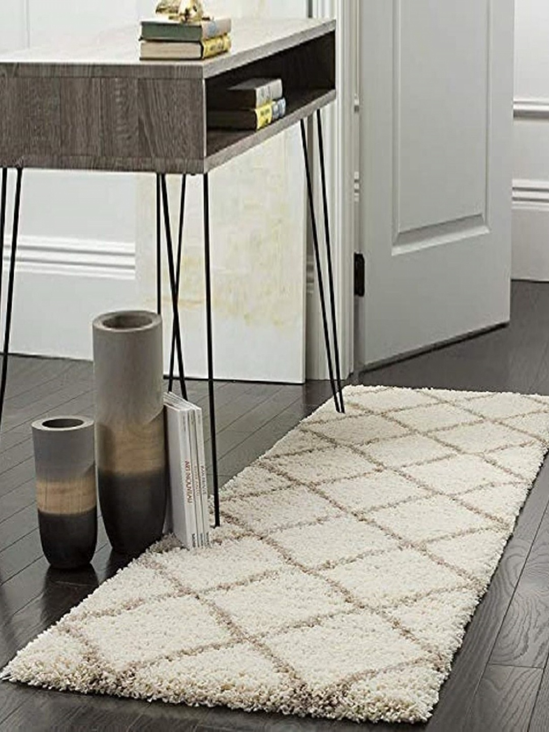 

Banchmark Home Furnishings Cream-Coloured Solid Shaggy Woollen Carpet