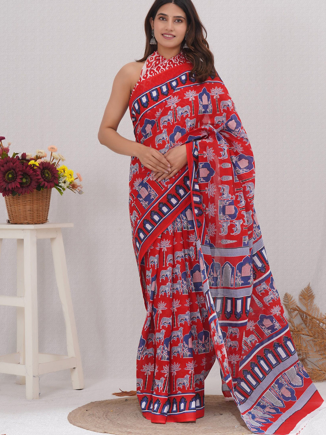 

Vanedik Floral Pure Cotton Block Print Saree, Red