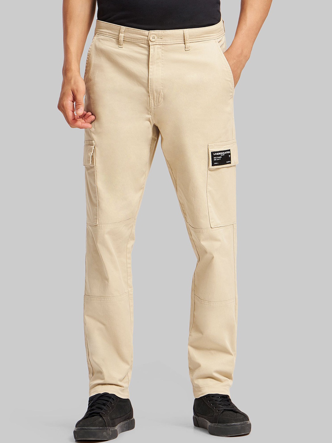 

Underrated Club Men Cargos Trousers, Beige