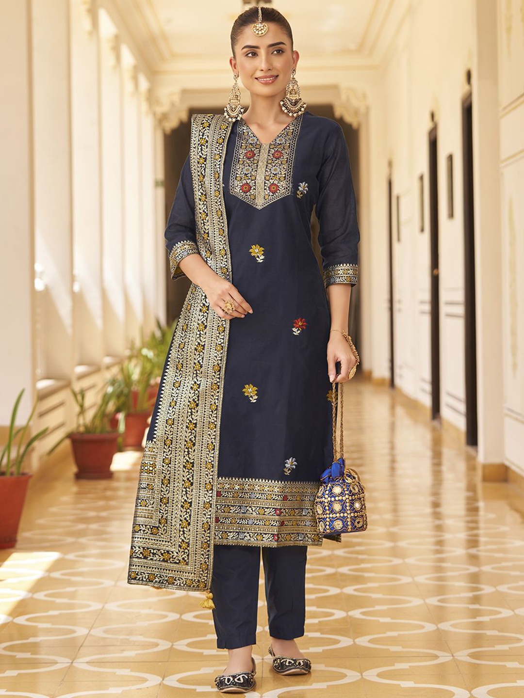 

Fourleaf Women Regular Kurta with Trousers & With Dupatta, Navy blue