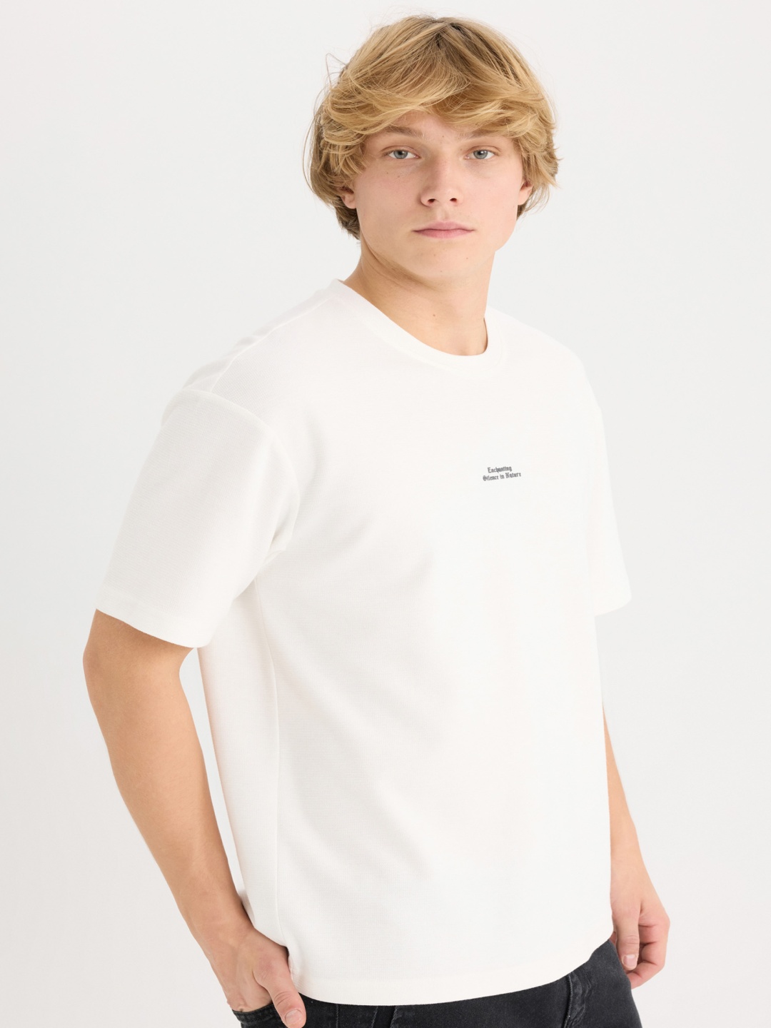 

DeFacto Men Applique T-shirt, Na