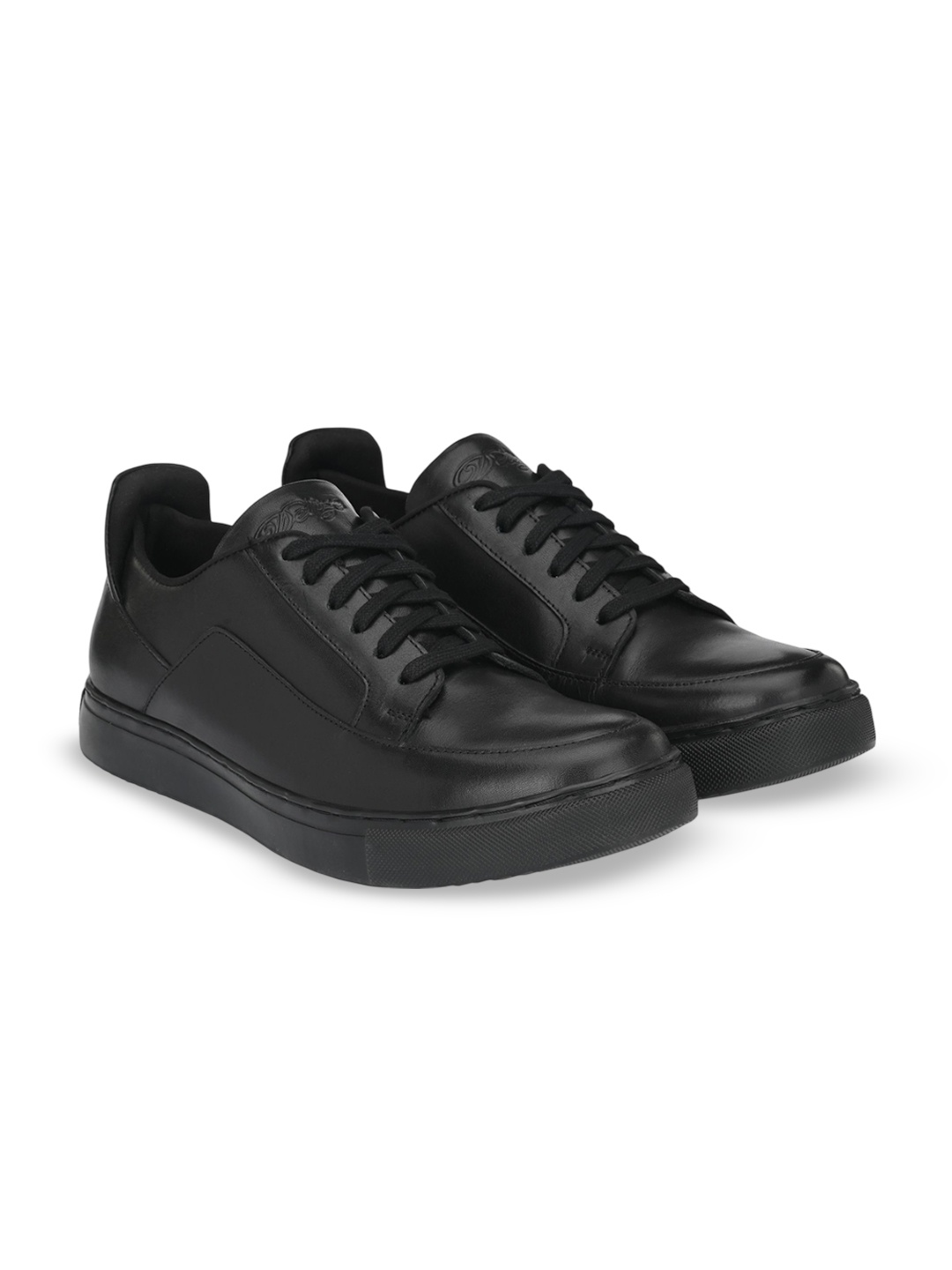 

Delize Men Leather Sneakers, Black