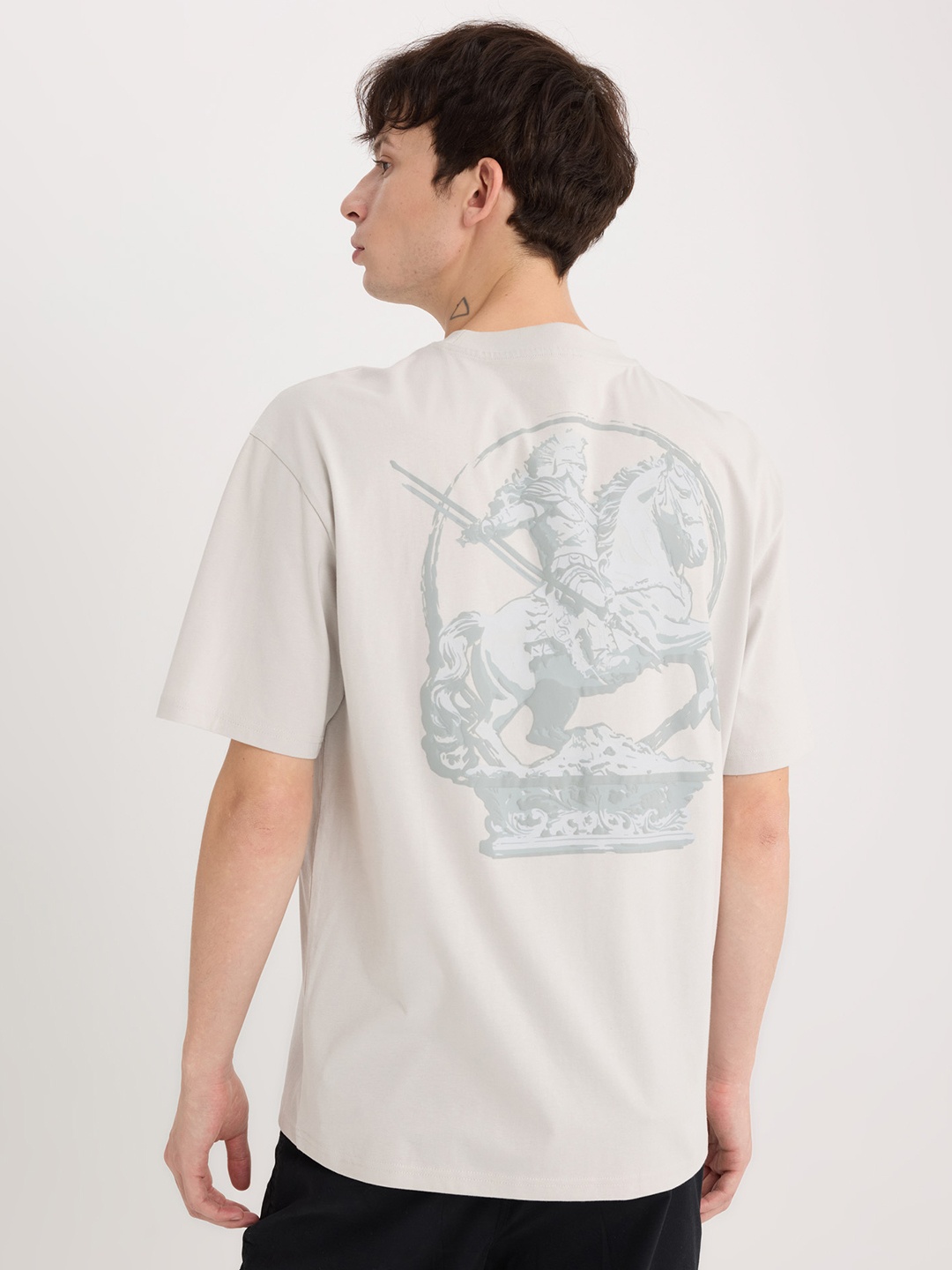 

DeFacto Men Printed Extended Sleeves Raw Edge T-shirt, Na