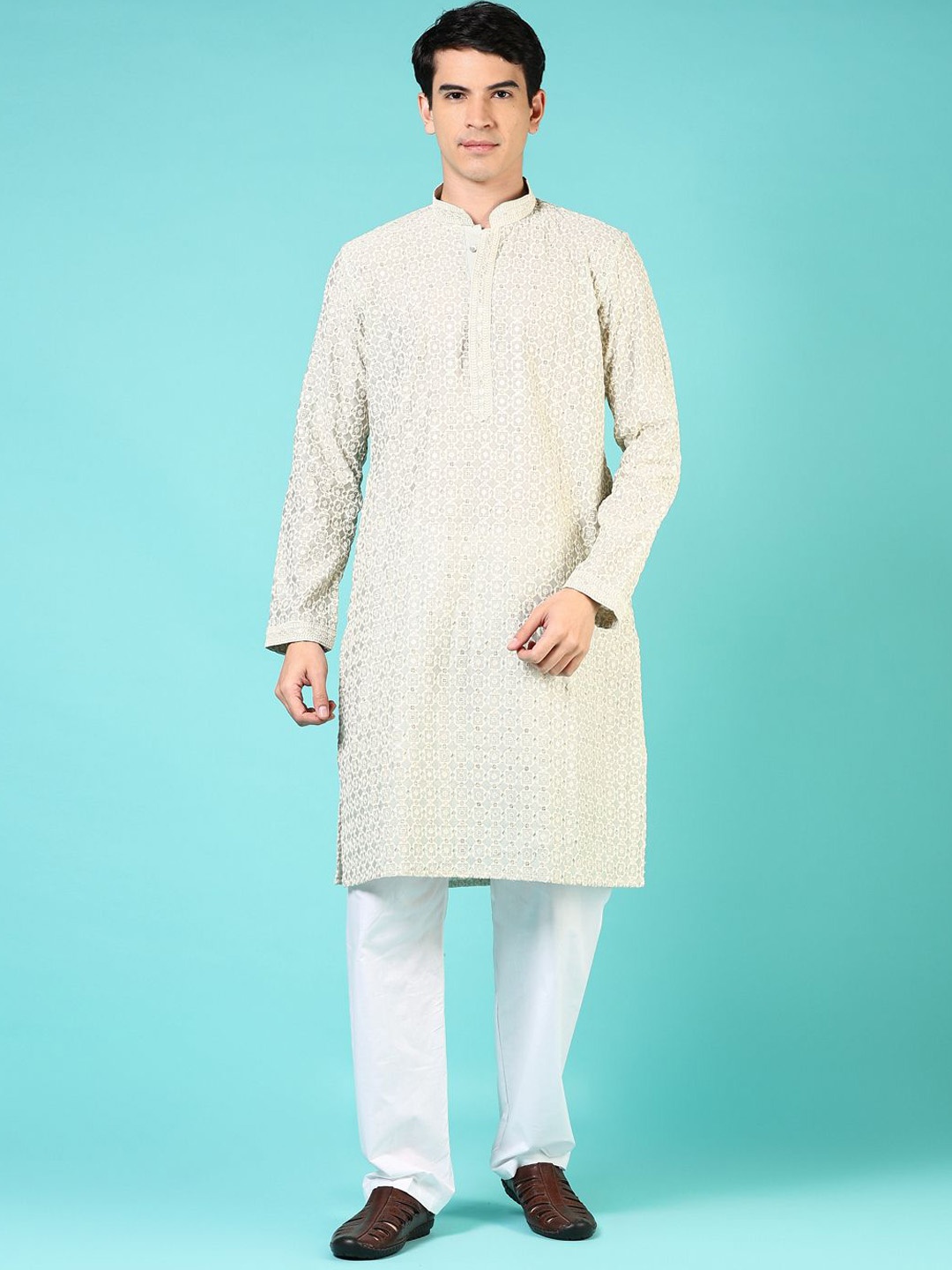 

V-Mart Men Ethnic Motifs Embroidered Regular Sequinned Kurta with Churidar, Green