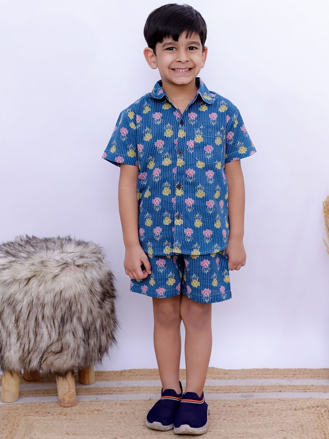 

UNBIND Boys Floral Printed Pure Cotton Shirt With Shorts Clothing Set, Blue