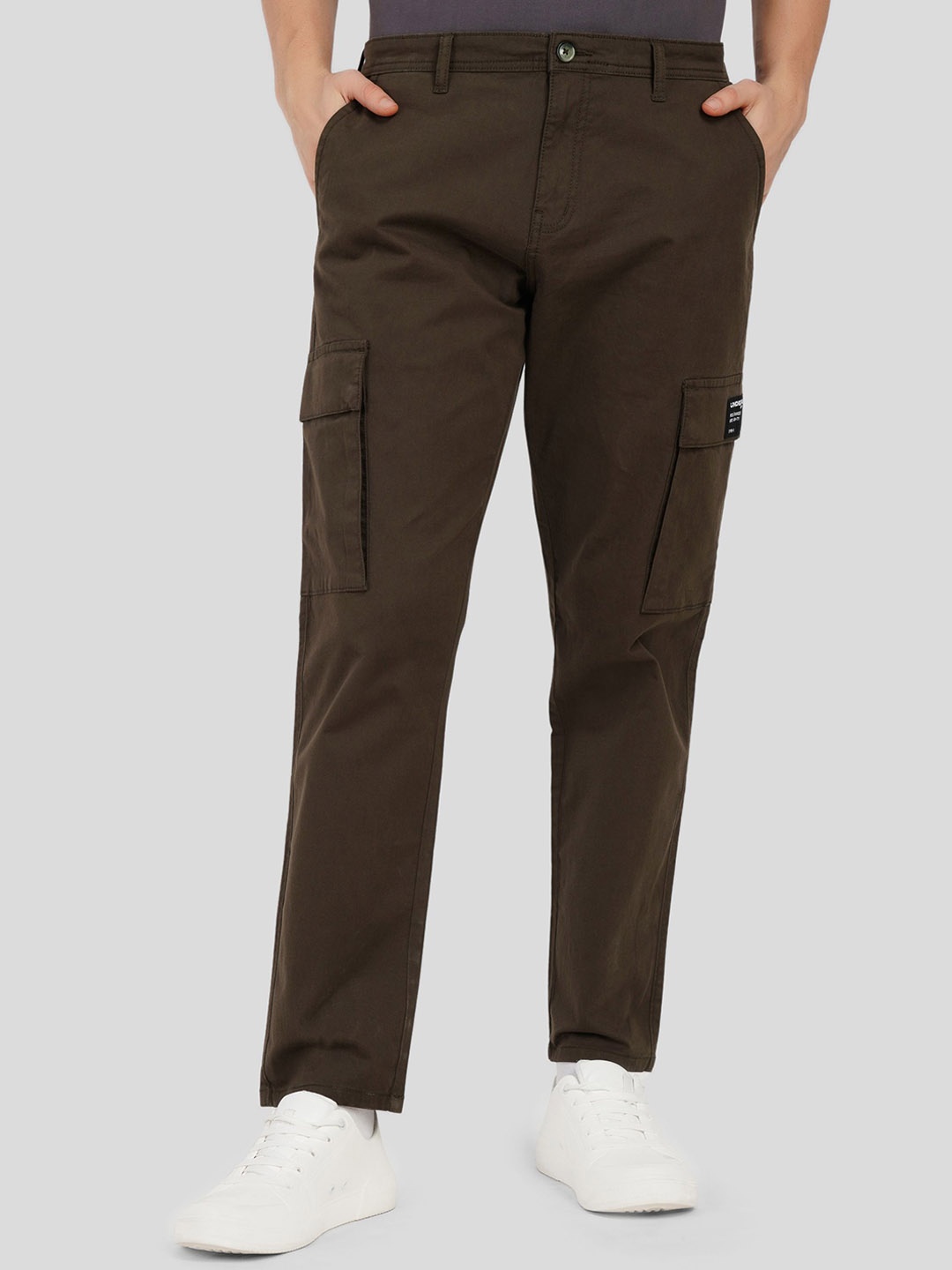 

Underrated Club Men Cargos Trousers, Green
