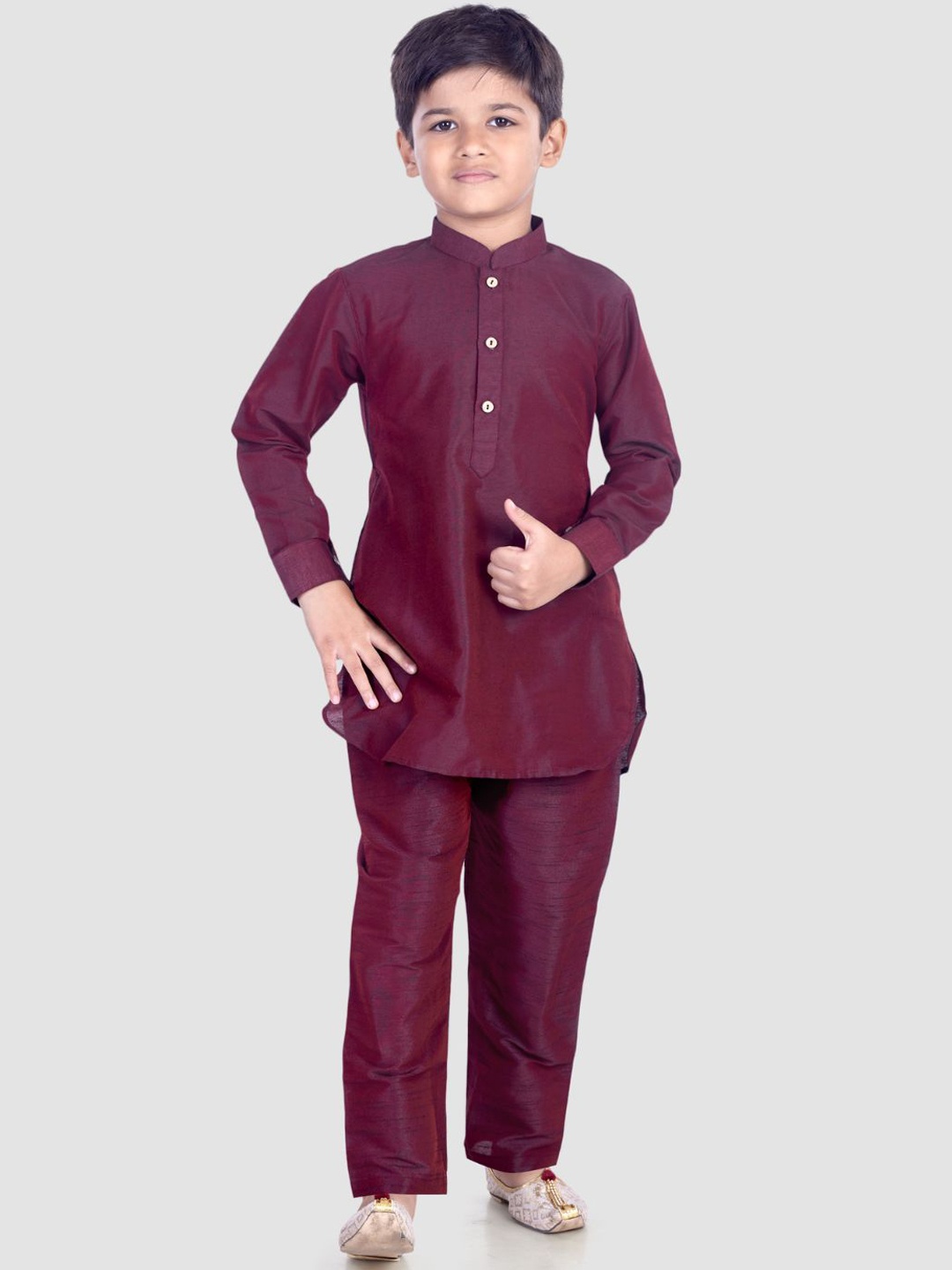 

Pehanaava Boys Regular Thread Work Kurta with Pyjamas, Burgundy