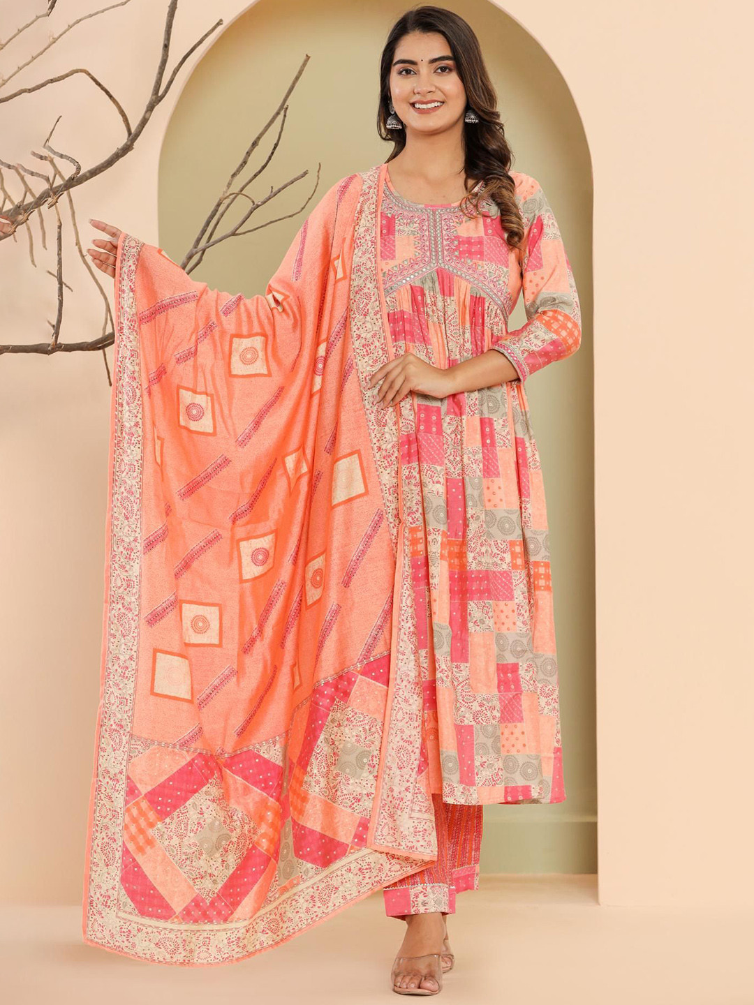 

ASANSHI Women Floral Printed Regular Thread Work Kurta with Trousers & With Dupatta, Pink