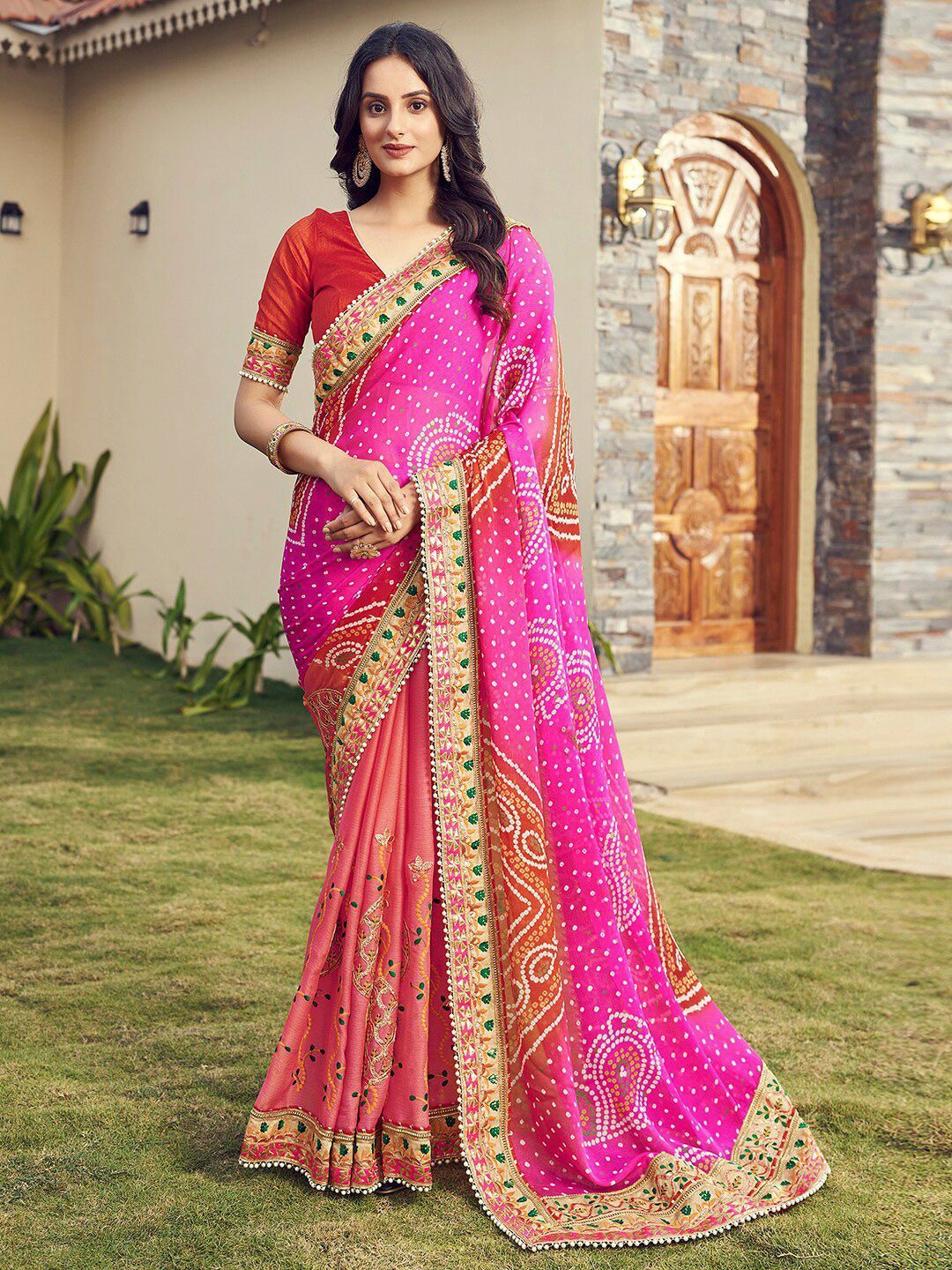 

DIVASTRI Bandhani Beads and Stones Pure Chiffon Bandhani Saree, Pink