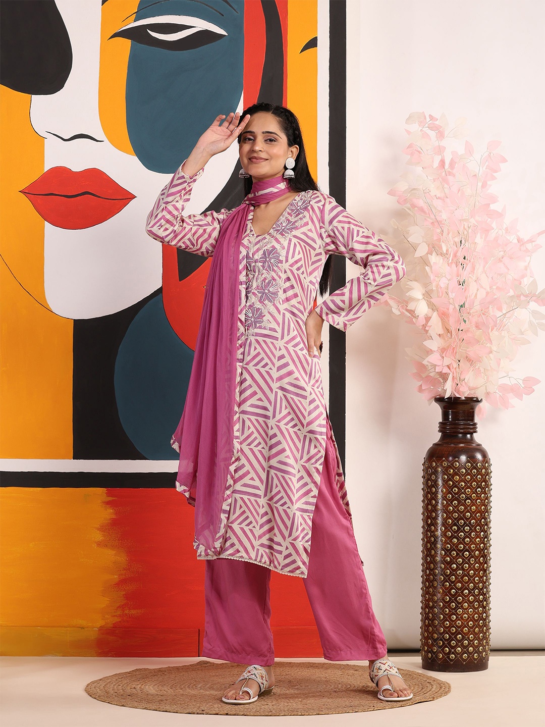 

Mamicha Women Printed Regular Pure Cotton Kurta with Trousers & With Dupatta, Pink