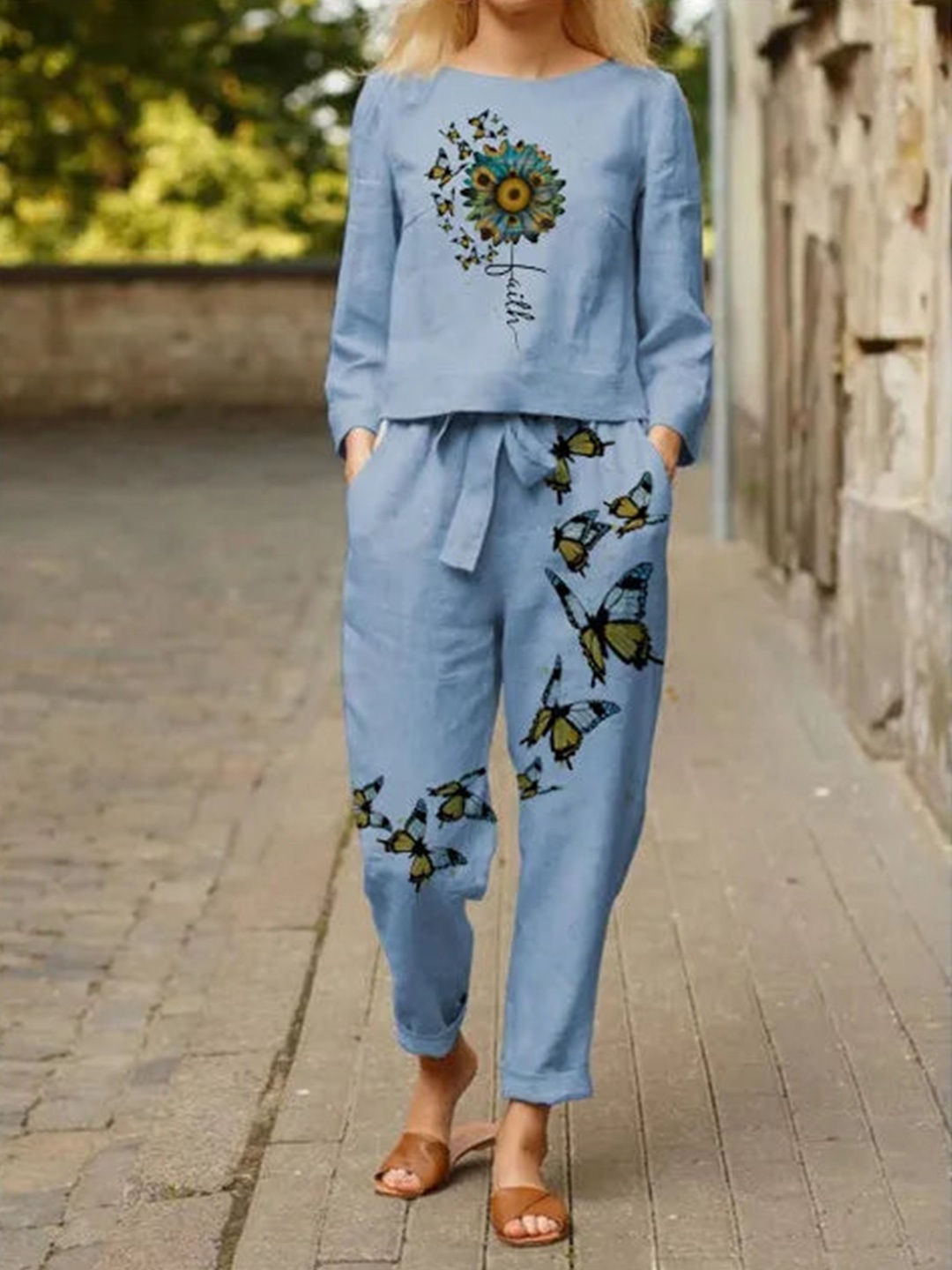 

Sidhidata Butterfly Printed Top & Trouser Co-Ord Set, Blue