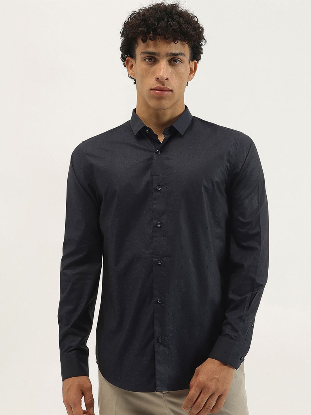 

United Colors of Benetton Men Slim Fit Opaque Printed Formal Shirt, Black