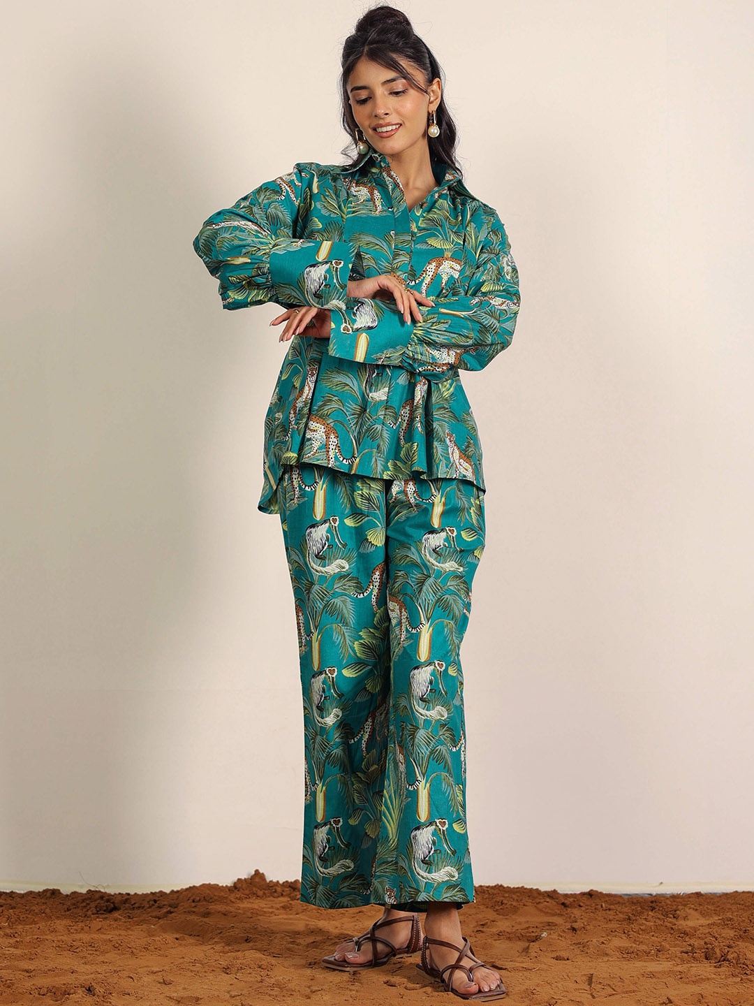 

KAORI BY SHREYA AGARWAL Printed Pure Cotton Shirt & Trouser Co-Ord Set, Green