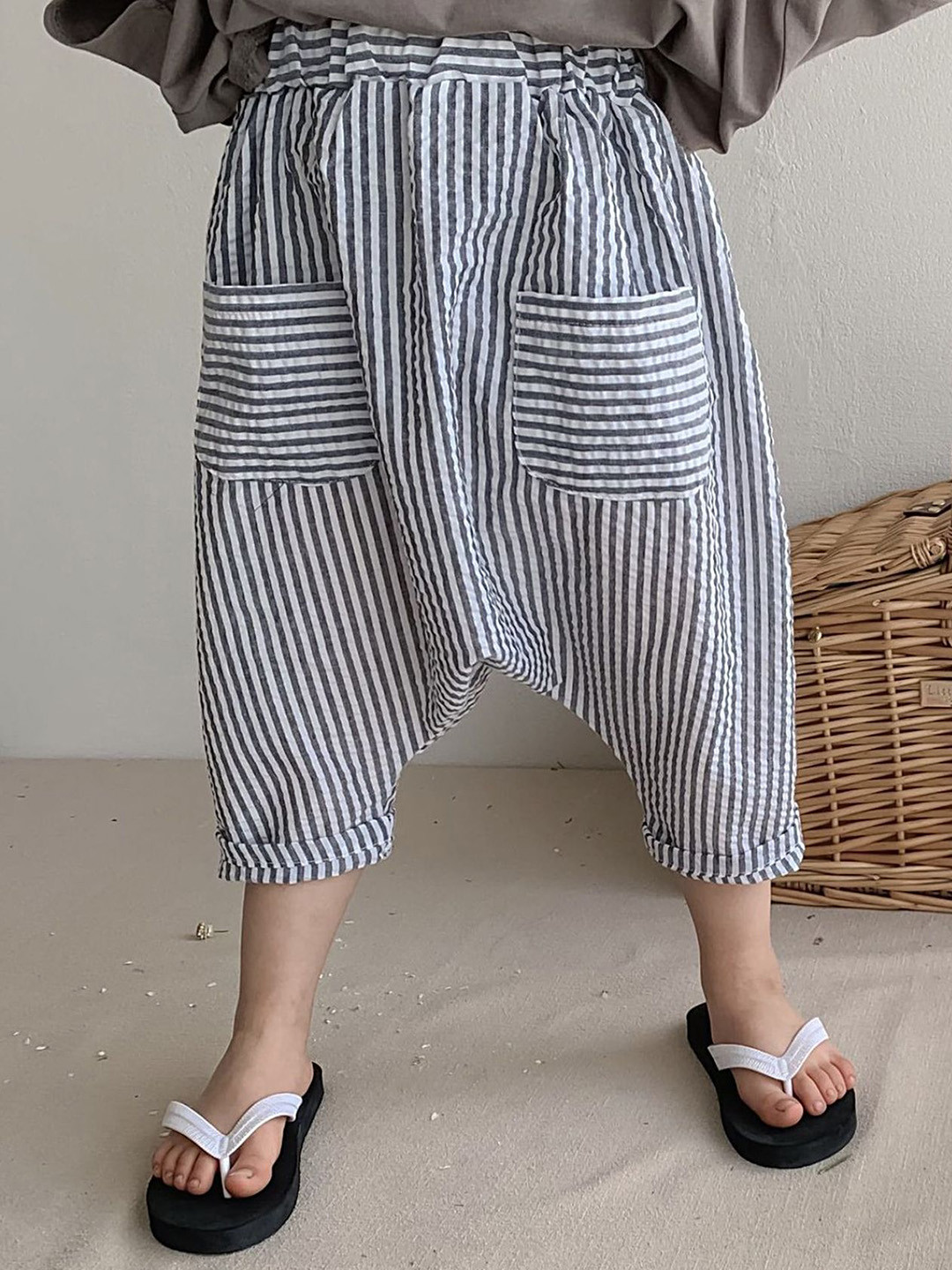 

LULU & SKY Unisex Kids Striped Tapered Fit High-Rise Trousers, Grey