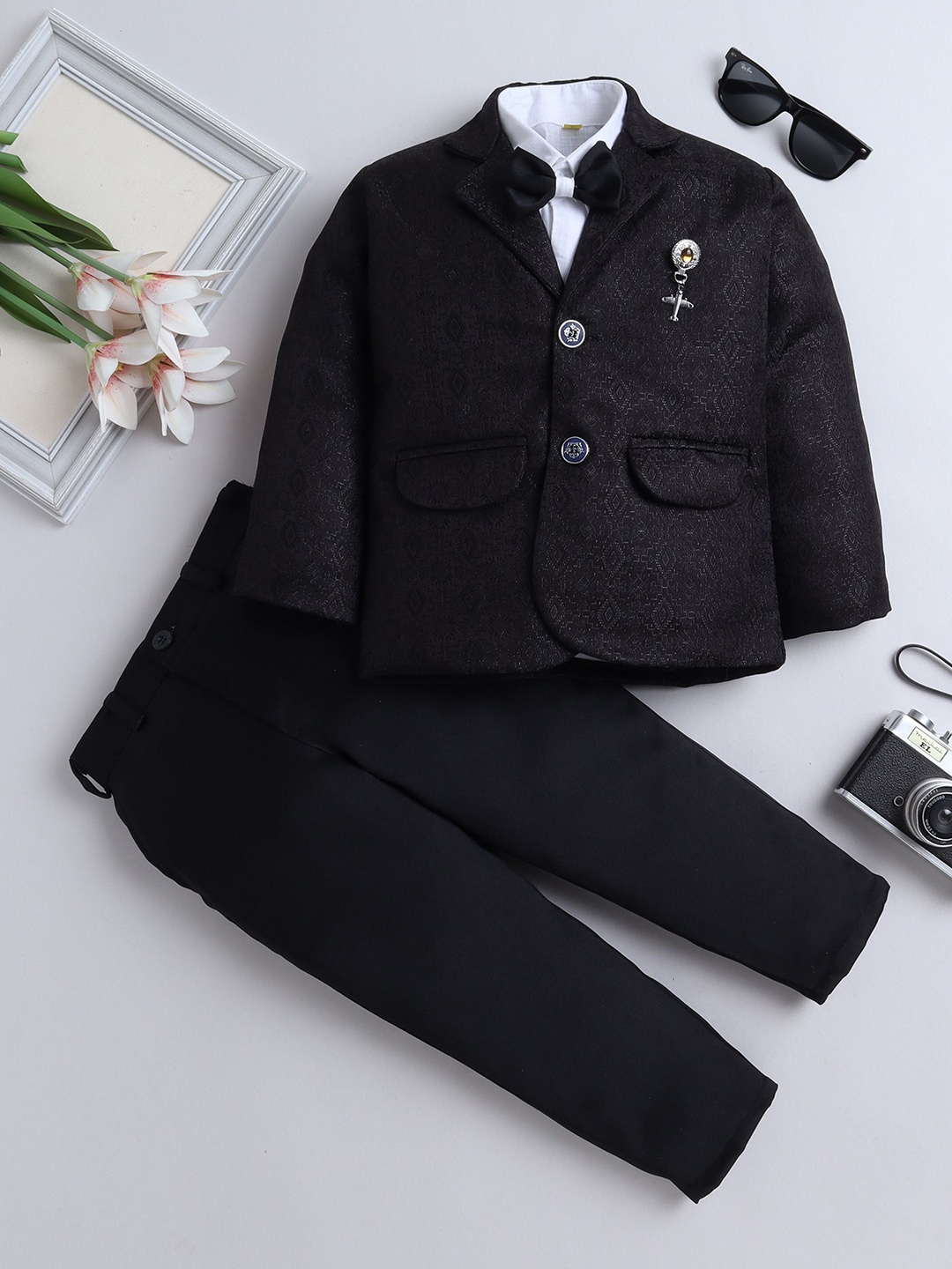 

FOURFOLDS Boys Self Design 3 Piece Suit, Black