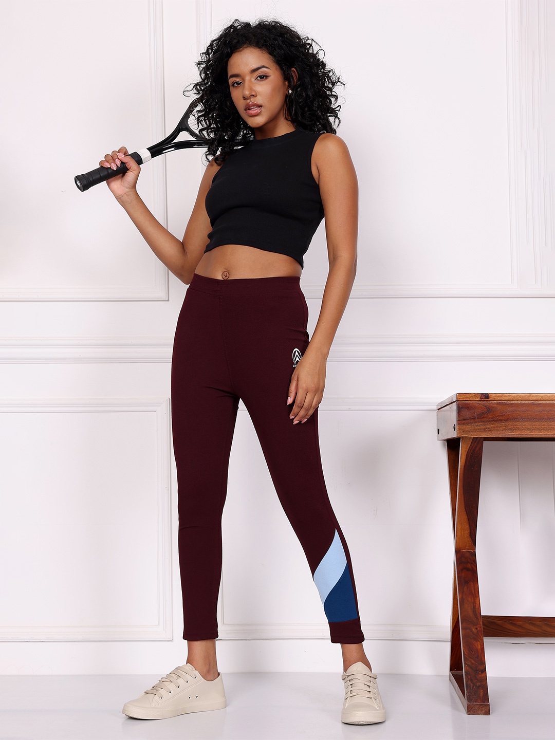 

Zicada Women Colourblocked Skinny Fit Trousers, Maroon
