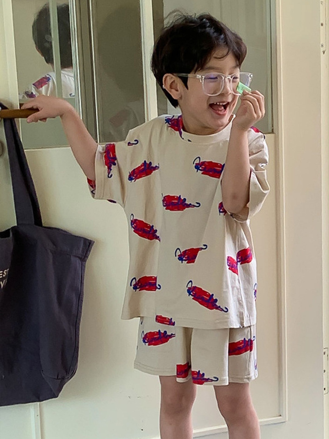 

LULU & SKY Boys Printed T-shirt with Shorts, Beige