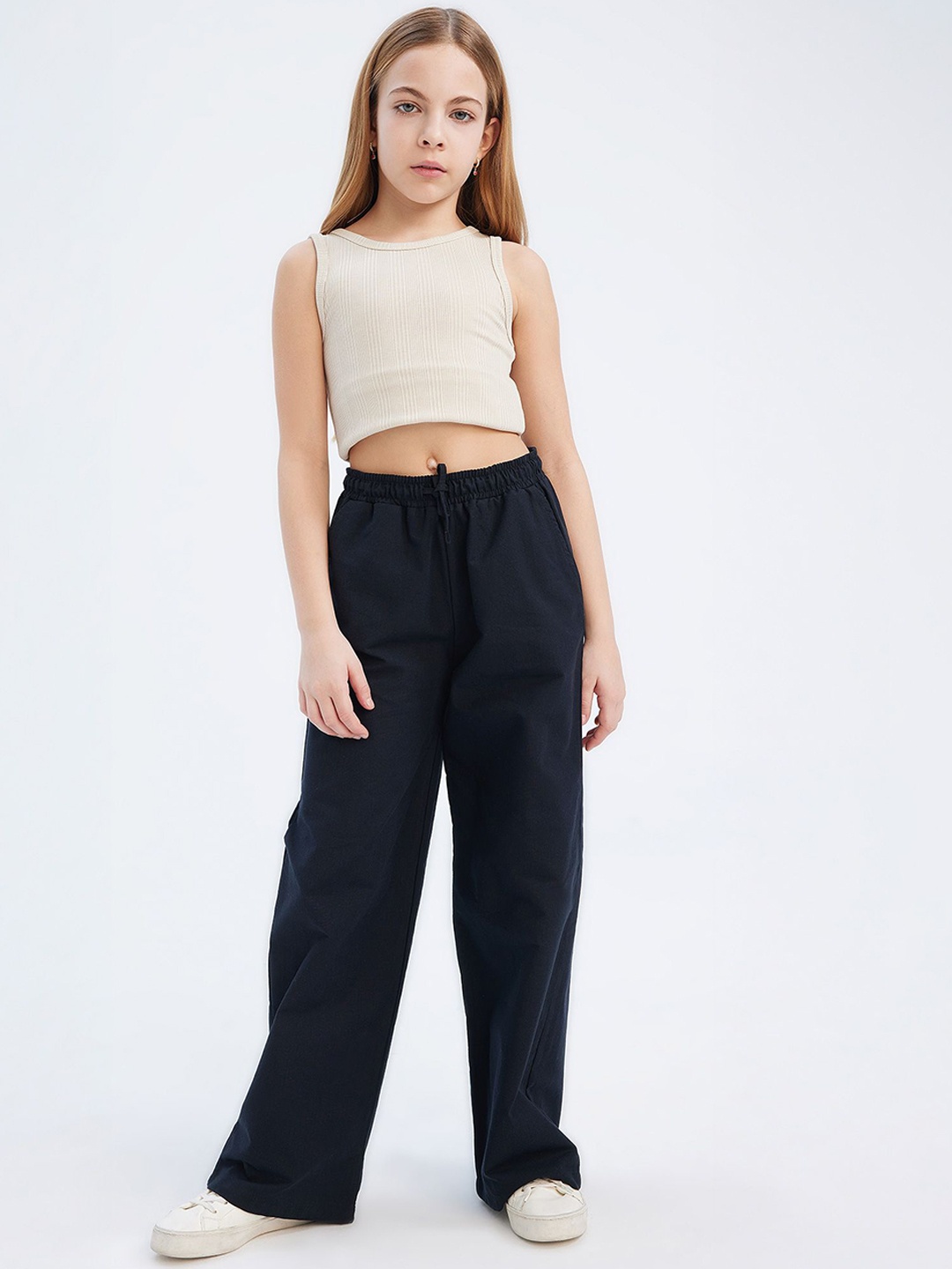 

DeFacto Girls Trousers, Na