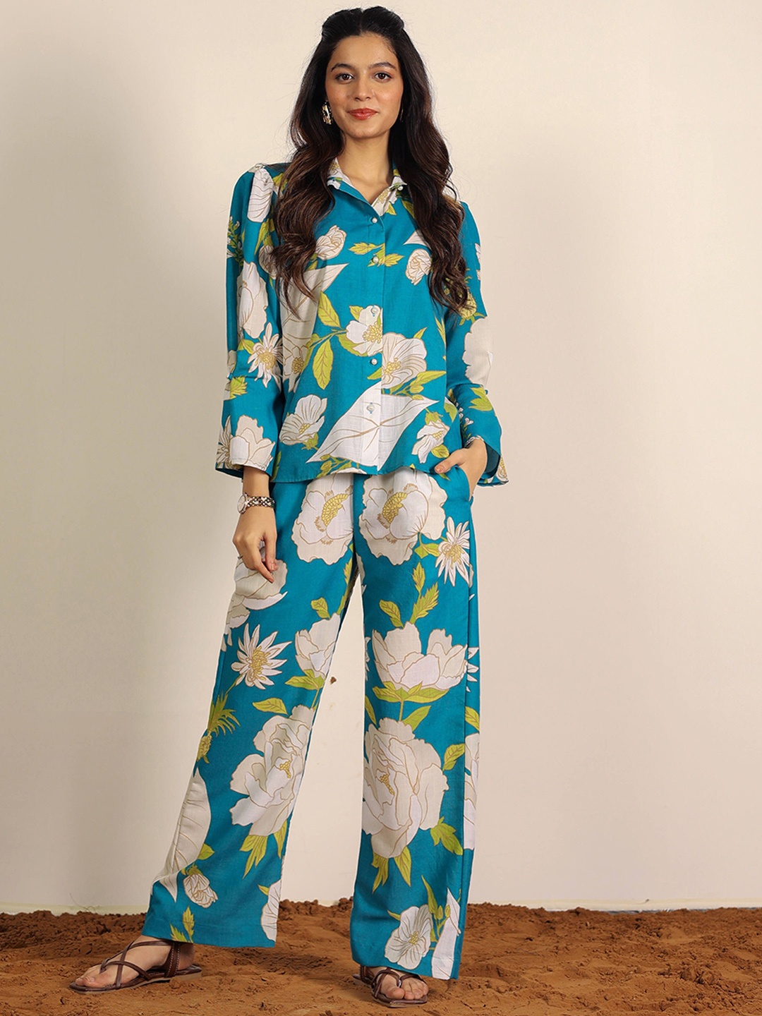 

KAORI BY SHREYA AGARWAL Floral Printed Shirt & Trousers Co-Ords, Blue