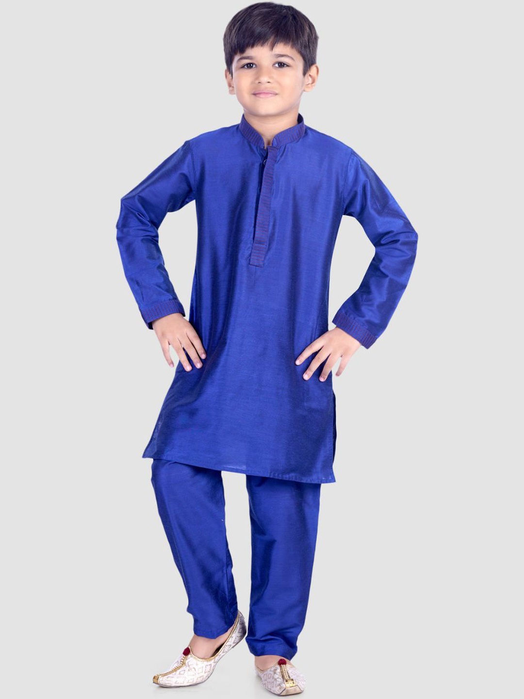 

Pehanaava Boys Regular Thread Work Kurta with Pyjamas, Blue