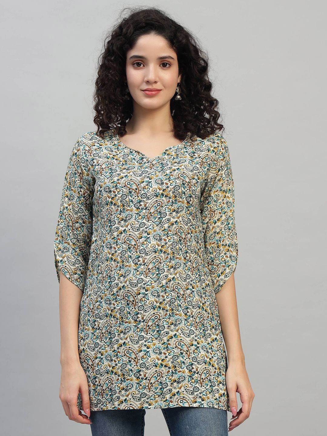 

SHAHVEER CREATION Floral Printed Pure Cotton Kurti, Green