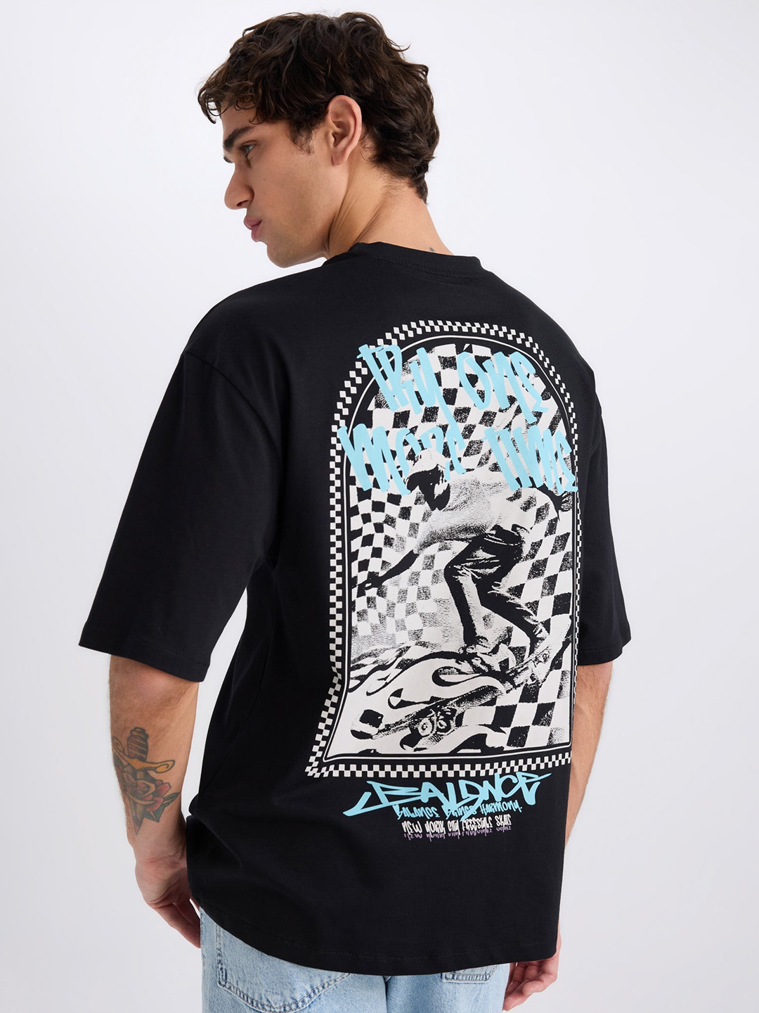 

DeFacto Men Printed Drop-Shoulder Sleeves Raw Edge T-shirt, Na