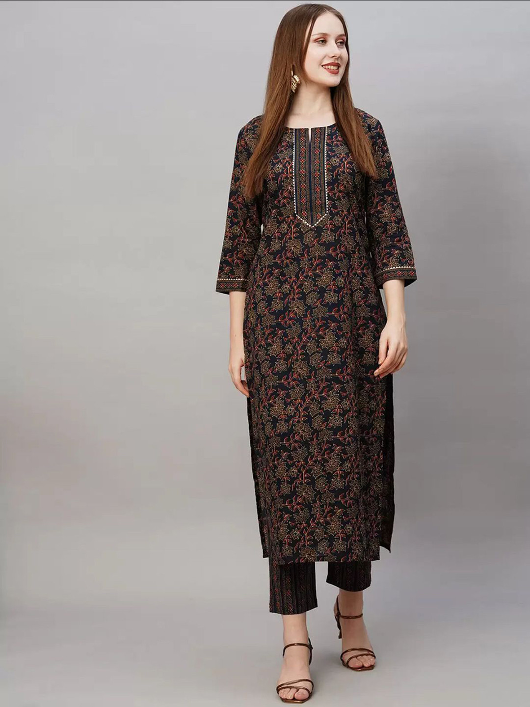 

Moda Rapido Women Floral Printed Regular Pure Cotton Kurta with Trousers, Black