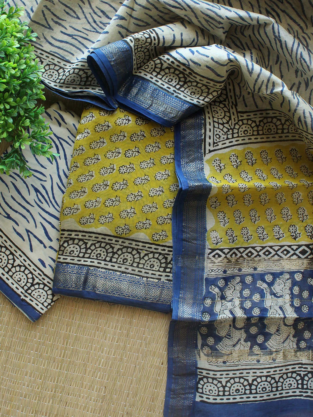 

Weaves of Tradition Printed Unstitched Dress Material, Yellow