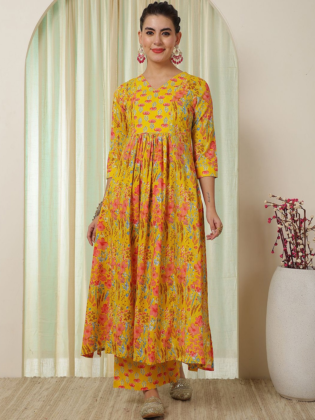 

GULMOHAR JAIPUR Women Floral Printed Regular Pure Cotton Kurta with Palazzos, Yellow