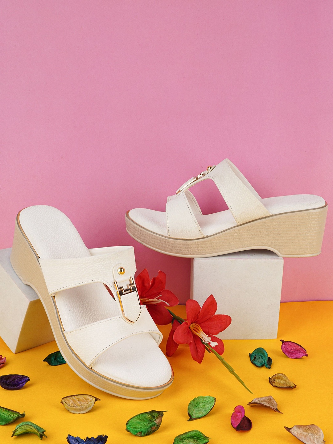

BAESD Platform Mules, White