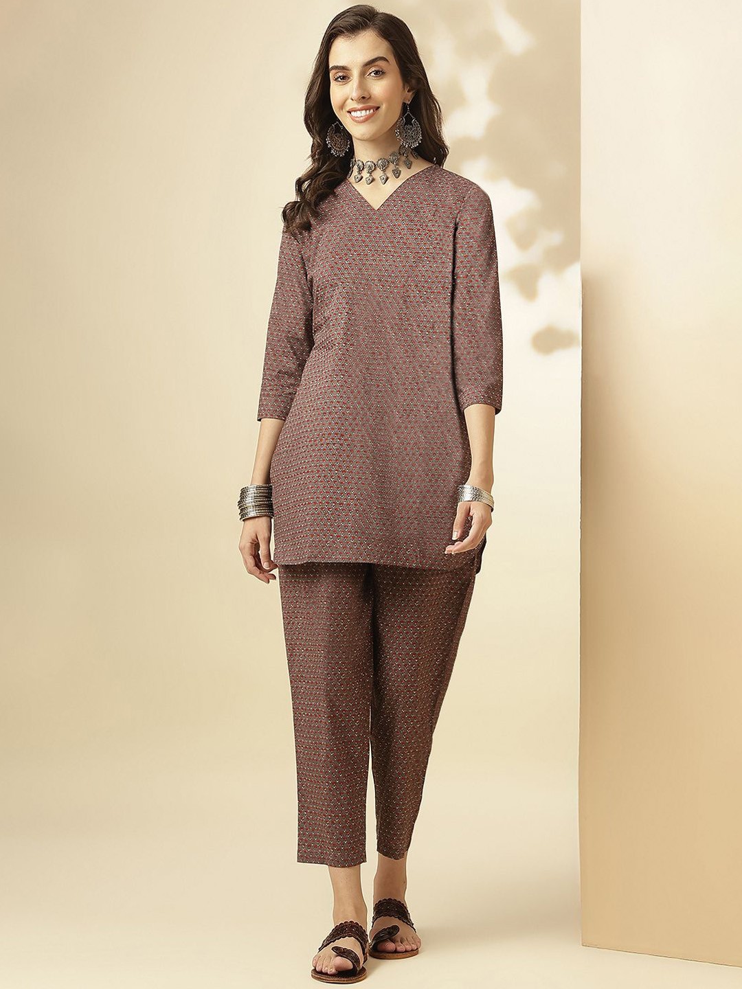 

The Roadster Lifestyle Co Floral Printed Pure Cotton Tunic & Trousers Co-Ords, Grey
