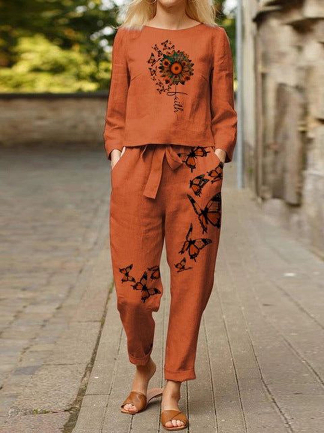 

Sidhidata Floral Printed Round Neck Top With Trousers Co-Ords, Orange