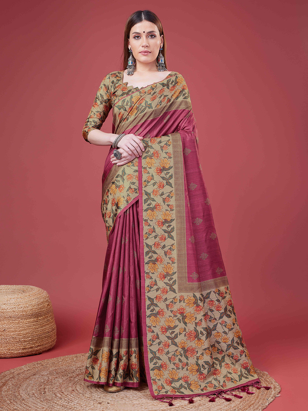 

DIVASTRI Floral Silk Blend Banarasi Saree, Pink