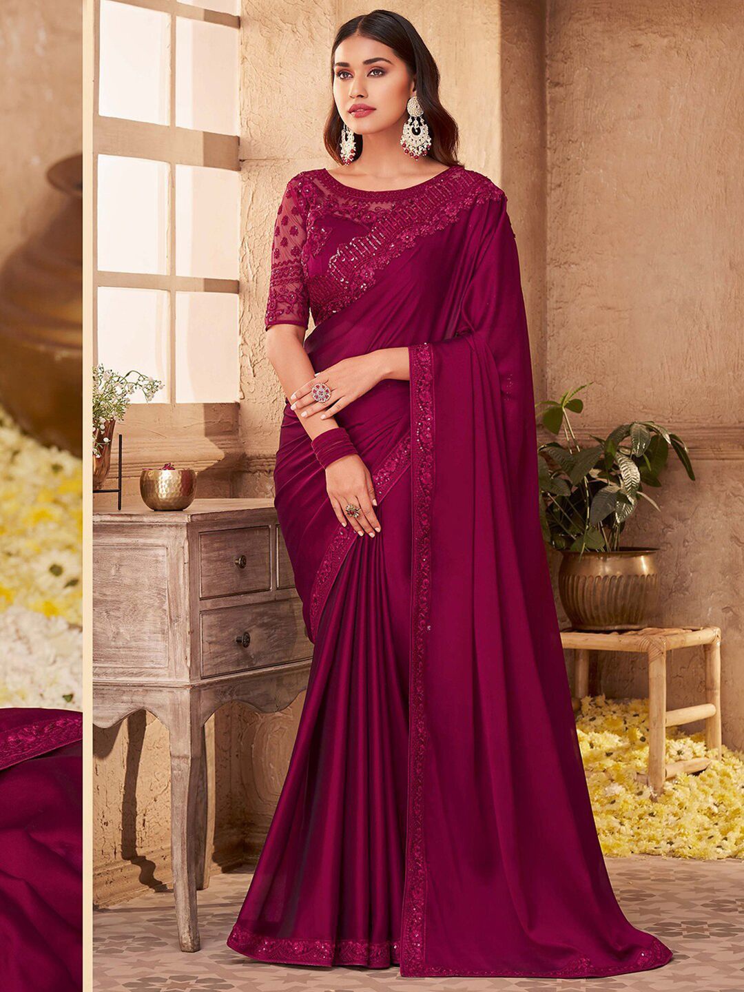 

DIVASTRI Floral Sequinned Pure Georgette Saree, Maroon