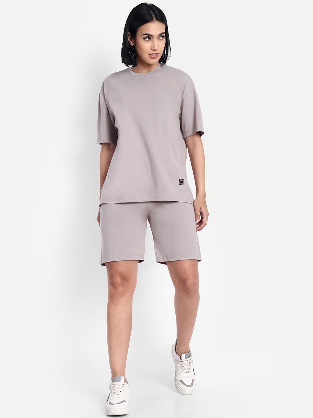 

HEATHEX Pure Cotton Round Neck T-Shirt With Shorts Co-ords, Grey