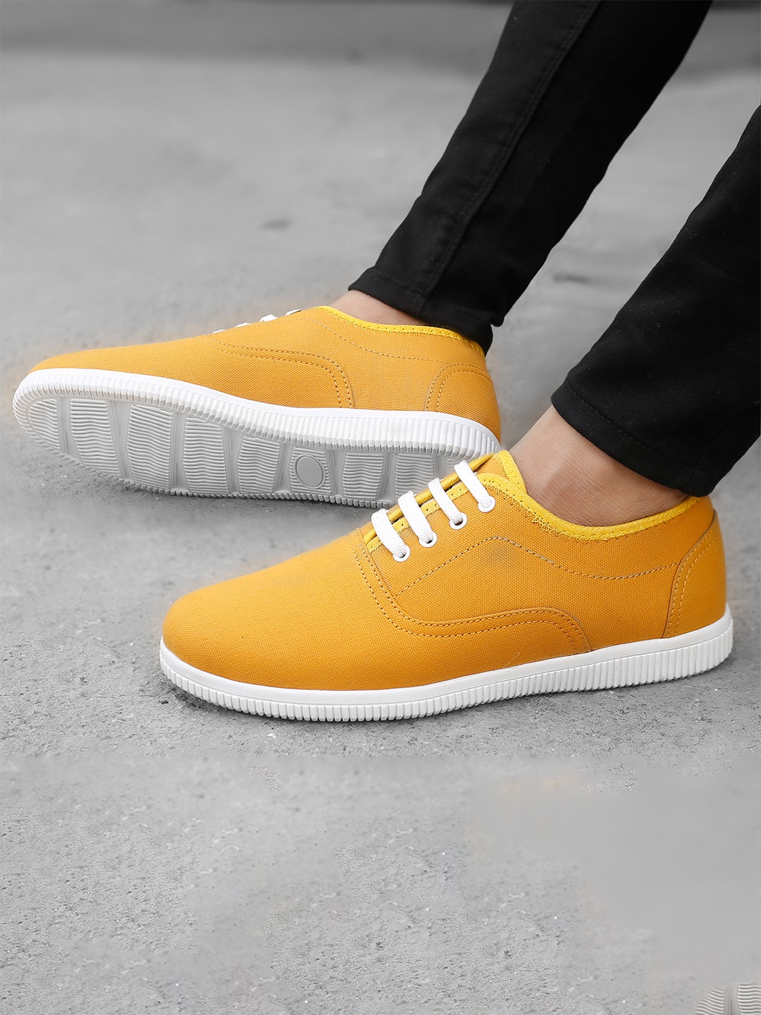 

riffway Men Sneakers, Yellow