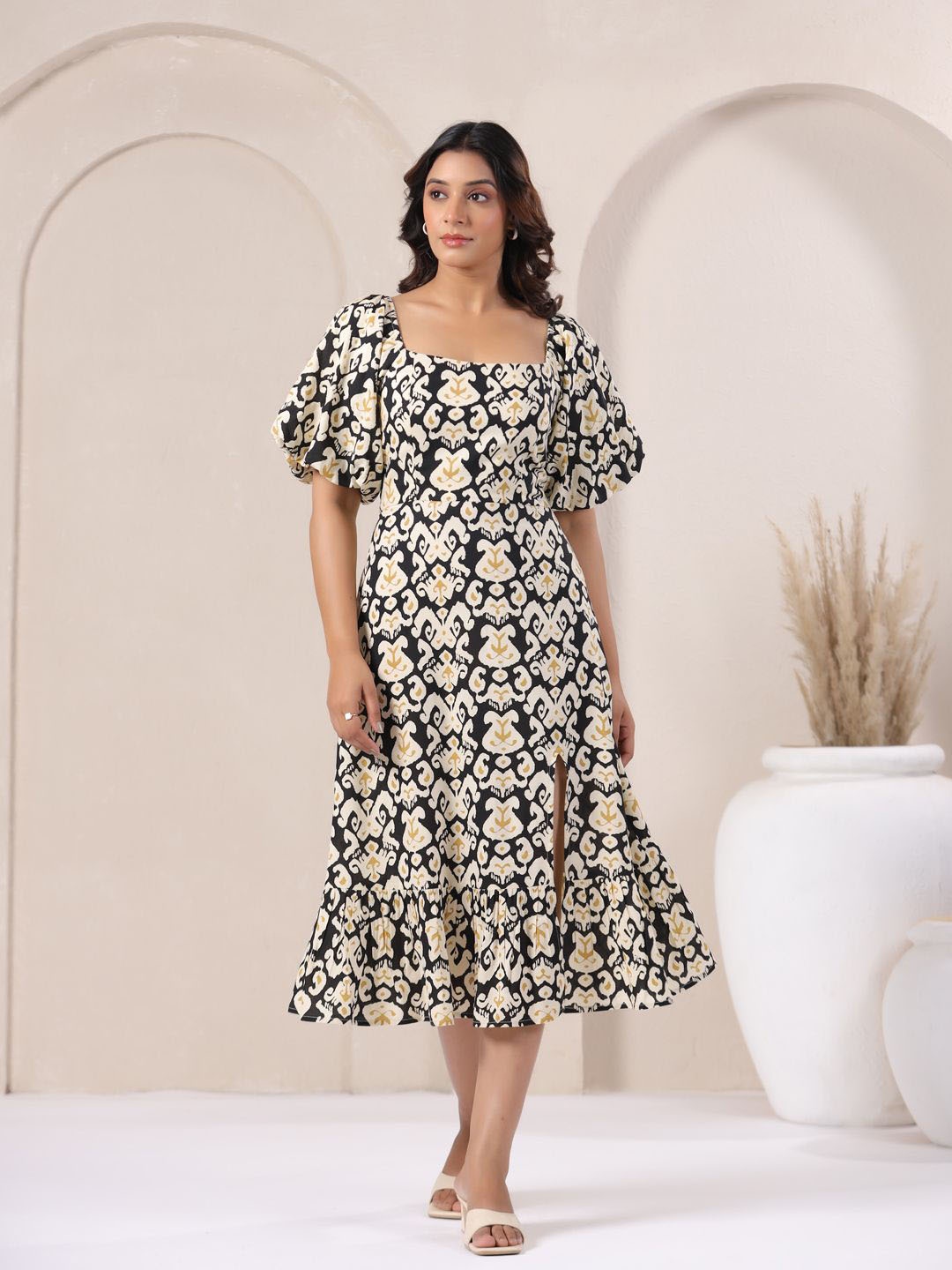 

Zenava by Myntra Ikat Print Puff Sleeve Fit & Flare Midi Dress, Black