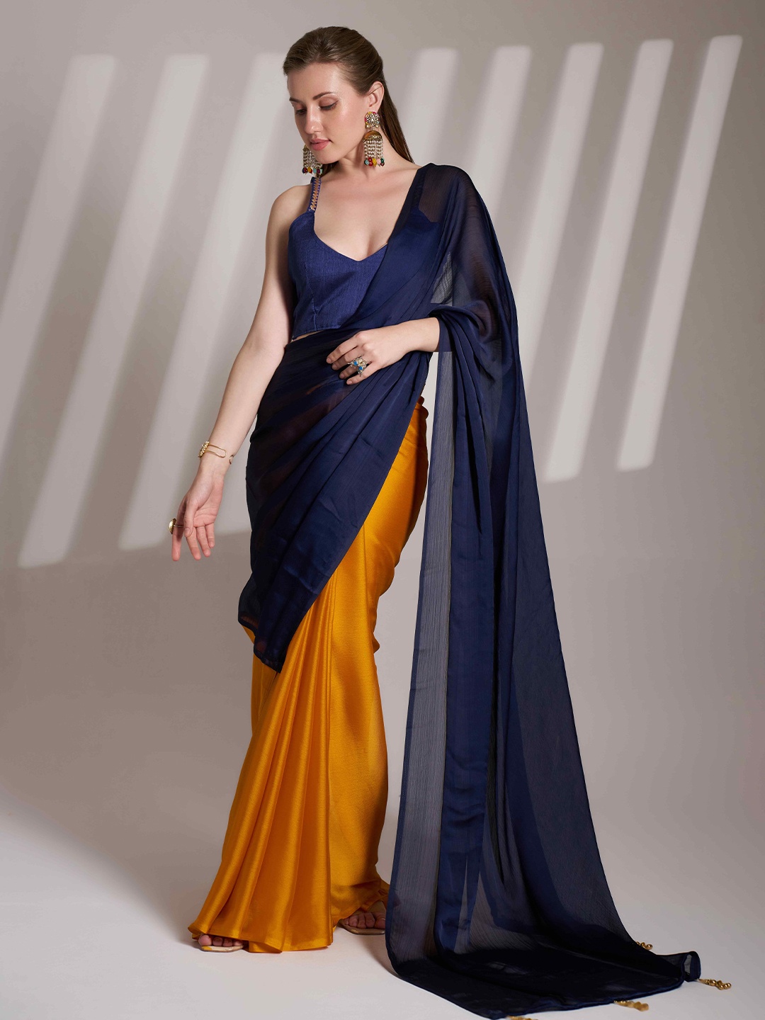 

HERE&NOW Colourblocked Satin Tussar Saree, Navy blue