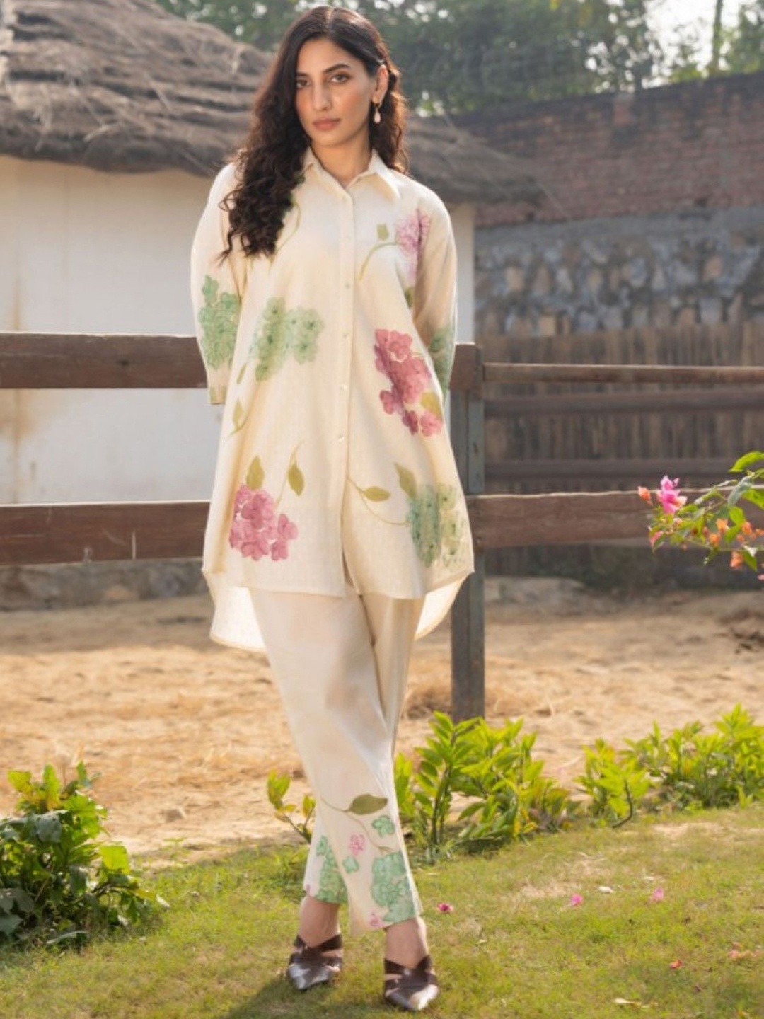 

AUTUMN LANE Floral Printed Top & Trousers Co-Ords, Cream