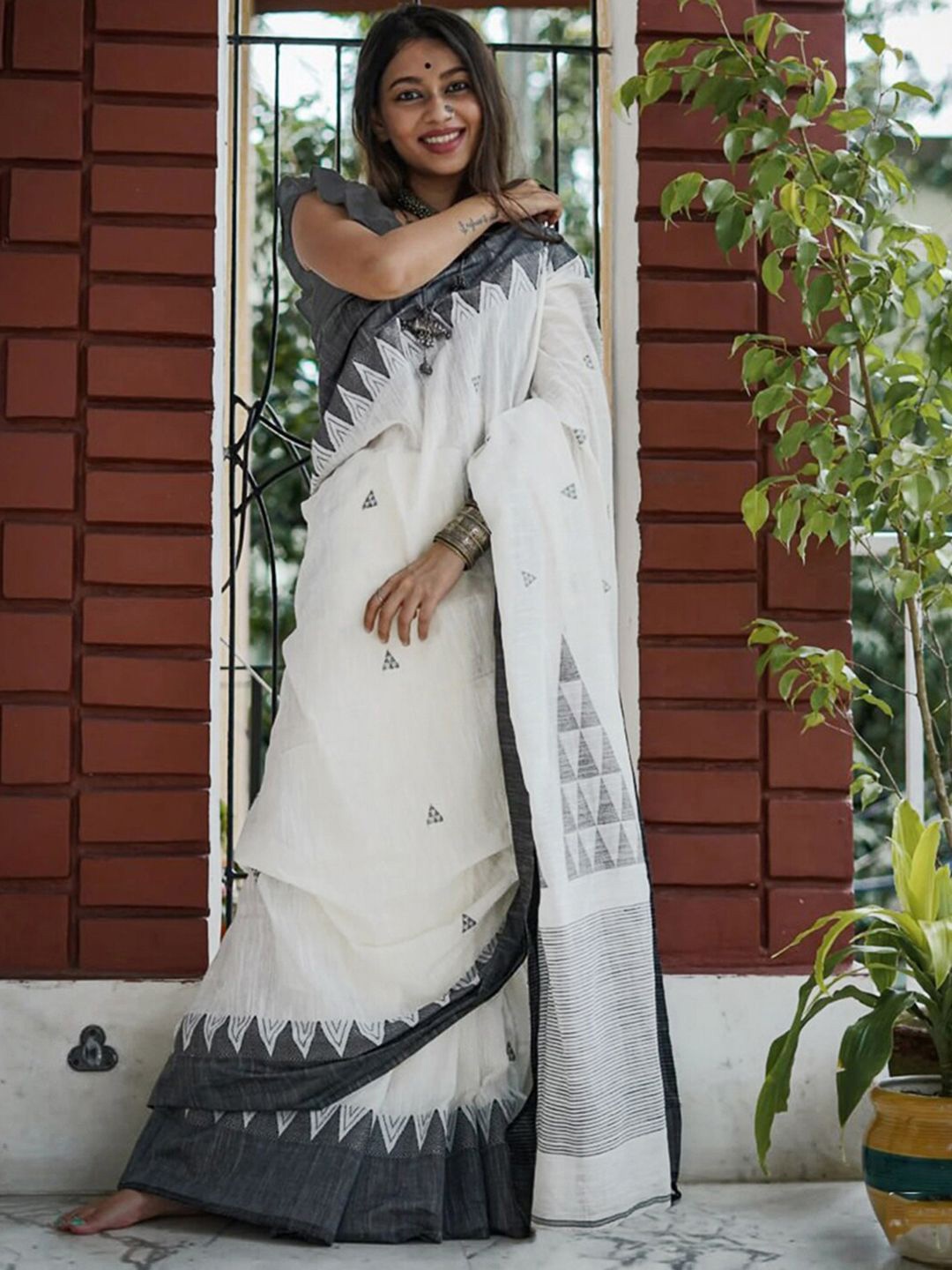 

DIVASTRI Silk Cotton Jamdani Saree, White